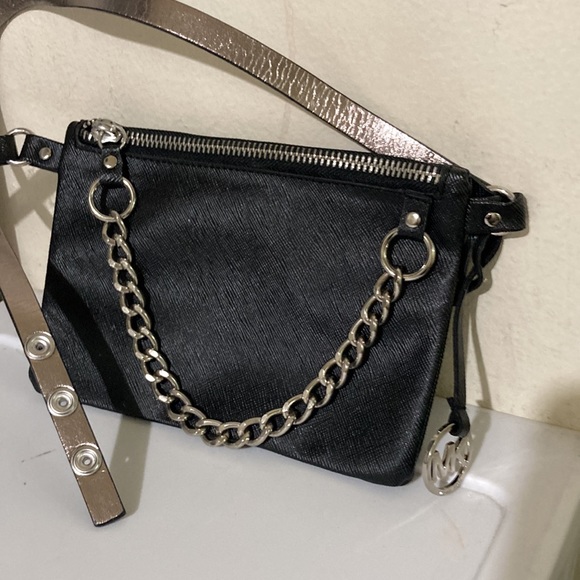 Michael Kors black Saffiano leather belt bag - Picture 2 of 9